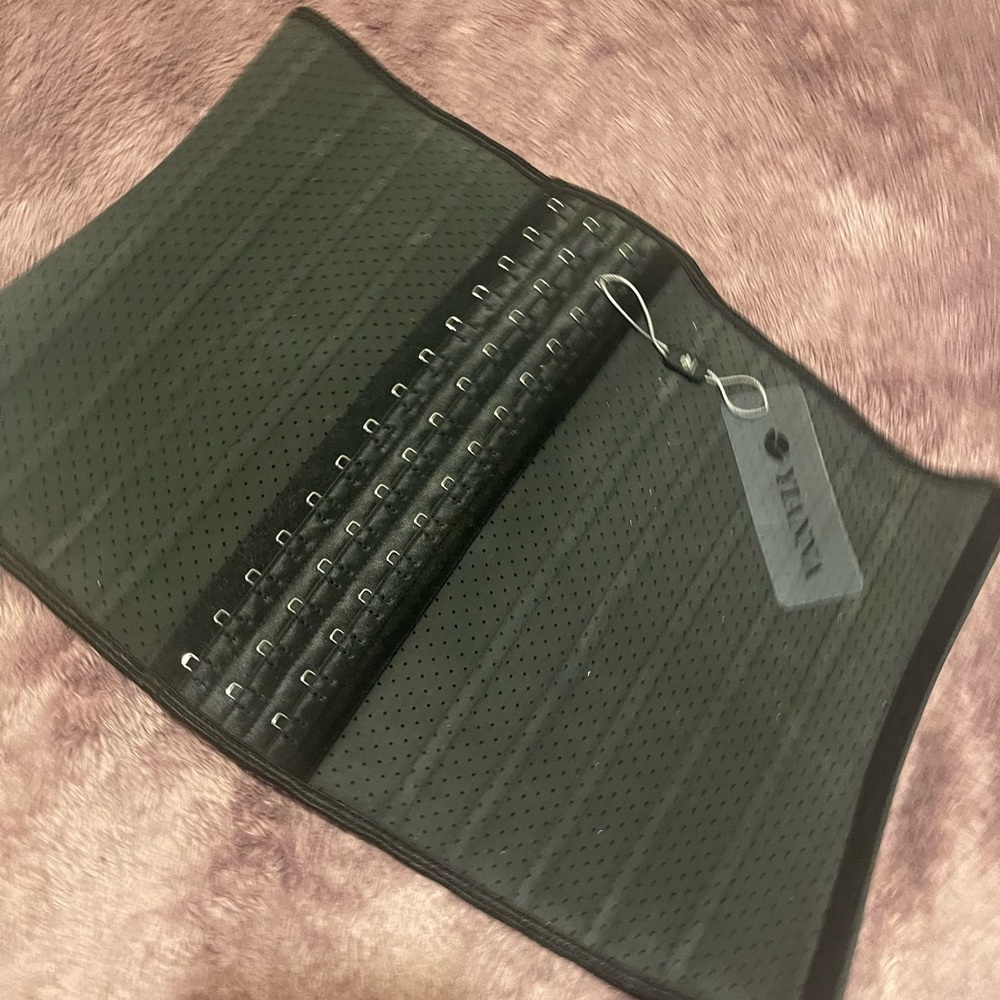 Waist trainer